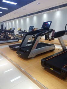 Machine <span class=keywords><strong>de</strong></span> <span class=keywords><strong>course</strong></span> électrique pour <span class=keywords><strong>tapis</strong></span> roulant 7 h p LZX, appareil professionnel <span class=keywords><strong>de</strong></span> Fitness, très résistant, vente en gros - Product Image 2