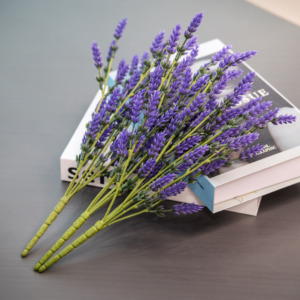 घरेलू होटल पार्टी कमरे की सजावट के लिए 5 शाखाओं के साथ कृत्रिम लैवेंडर गुलदस्ता गुलदस्ता - Product Image 6