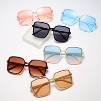 Lunettes de soleil carrées dégradées 2026 – Nouvelle tendance pour femmes, protection UV, style vintage