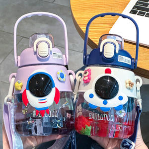 Gourde d'eau portable en plastique 1,5 L pour enfants, avec paille, pour garçons et filles, idéale pour la rentrée scolaire - Product Image 3