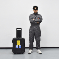 Nettoyeur laser portable polyvalent de 300 W d'une entreprise qui fournit ses services à des clients de différents secteurs dans le monde entier