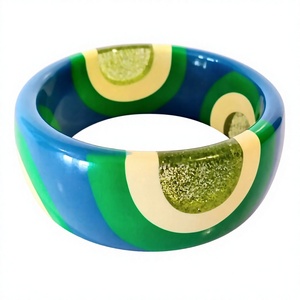 Nouveau bracelet géométrique classique en résine, motif scintillant bleu, vert, jaune, fait main, bijoux de mode unisexe - Product Image 1