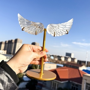 Vente en gros d'ailes de papillon en sélénite sculptée en cristal naturel, support métallique pour ailes de cristal, pour la décoration, les cadeaux et autres objets artisanaux en cristal - Product Image 5