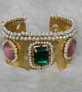 "Bracelet manchette à la mode personnalisable fait à la main avec des grappes de perles et de pierres naturelles multicolores" - Product Image 6