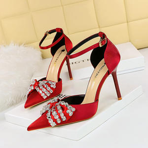 Chaussures <span class=keywords><strong>à</strong></span> talons hauts d'été pour femmes, <span class=keywords><strong>bouche</strong></span> peu profonde, bout pointu, strass, nœud, creux, avec sandales - Product Image 3
