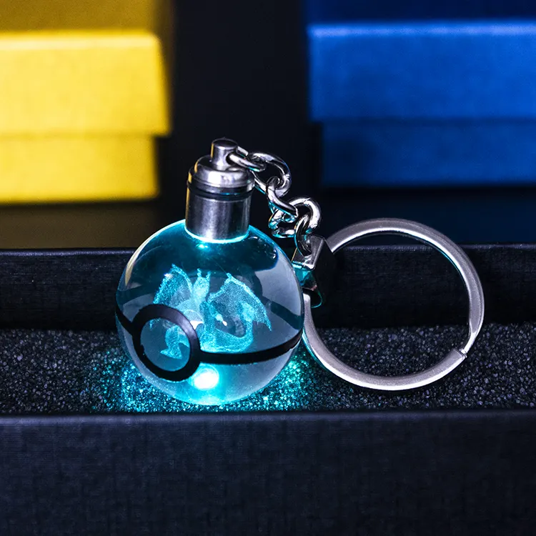 HDW sıcak satış güzel LED kristal 3D Pokemon toplu anahtarlık yaratıcı doğum günü hediyeleri