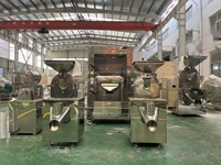 Automatische suikermolen gedroogd fruit pulveriseermachine met motor en tandwiel voor tamarinde verwerking