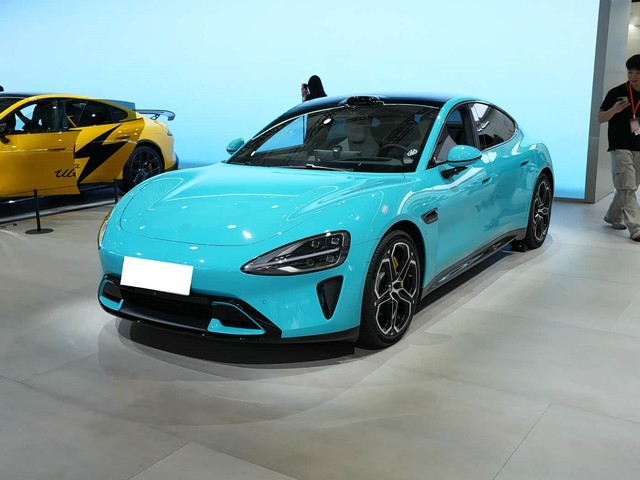 Xiaomii SU7 New Energy Electric Car Low Mileage Product Sound Engine New Energy Car