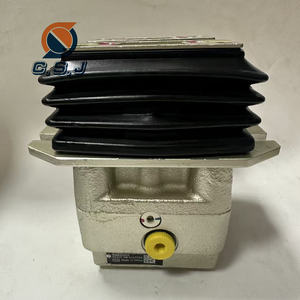 用于神钢SK200-8 SK250-8 SK220-8 SK210-8挖掘机的先导脚踏板控制阀YN30V00105F2 YN30V00105F1制动阀 - Product Image 3
