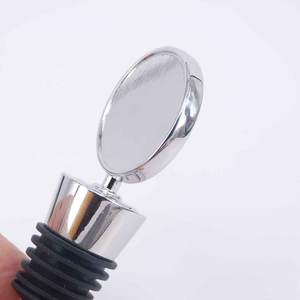 Bouchon de bouteille de vin en alliage d'aluminium personnalisé avec logo, fermeture sous vide et design portable - Product Image 3