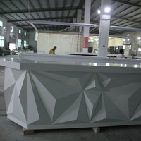 Ensemble de comptoir de bar en forme de L personnalisé en matériau solide blanc avec design diamant pour salon