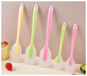 Spatule <span class=keywords><strong>de</strong></span> pâtisserie et racloir à bol Premium Maryse pour ensemble <span class=keywords><strong>de</strong></span> spatules à gâteau en caoutchouc personnalisées et spatules à retourner en silicone - Product Image 5