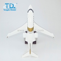 Modèle de jet privé Challenger en résine C-650 36cm à l'échelle 1/100