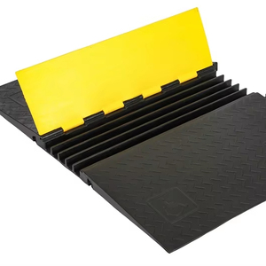 แผ่นยางปูพื้น PVC ป้องกันสายไฟ สำหรับคนพิการ รถยนต์ และคนเดินเท้า - Product Image 1
