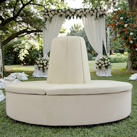 Nordischer Landhausstil Massivholzrahmen Luxuriöses Samt-Rundsofa für Hochzeiten und Königliche Veranstaltungen