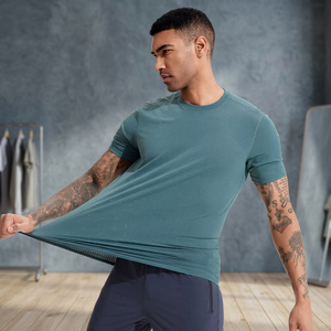 T-shirts de sport décontractés pour hommes en maille respirante à séchage rapide, manches courtes, tissu polyester/coton pour l'exercice actif - Product Image 3