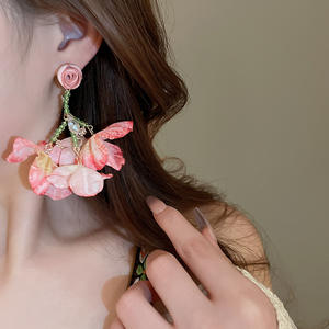 ต่างหูคริสตัลรูปดอกไม้เข็มสีเงินต่างหูรูปหัวใจสำหรับเด็กผู้หญิงต่างหูรูปหัวใจสีเงินสำหรับฤดูร้อนต่างหูสำหรับเด็กผู้หญิง - Product Image 6