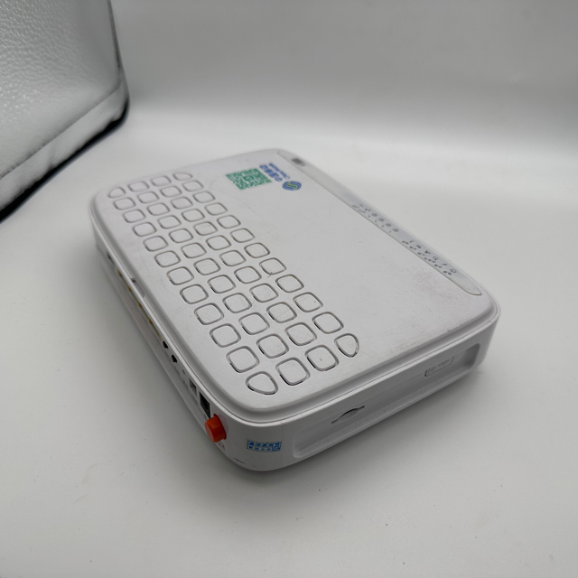 USED X-PON ONU HG6201M 2.4G Single Band WIFI English Firmware ONT WIFI Router for Optical Fiber Network FTTB/FTTH