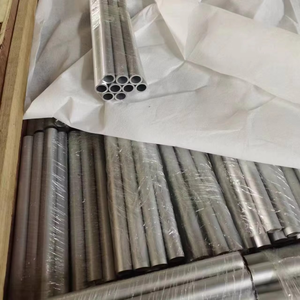 Tube en aluminium extrudé de qualité supérieure, norme API, certifié ISO9001, applications pour tuyaux de fluide et d'huile, service de soudage inclus - Product Image 6