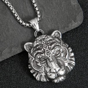 Pendentif Tête de Tigre en Acier Titane, Collier Unisexe, Style Urbain, Mode Soirée, Bijoux Hip Hop Punk, Forme Animale, Design Géométrique - Product Image 4