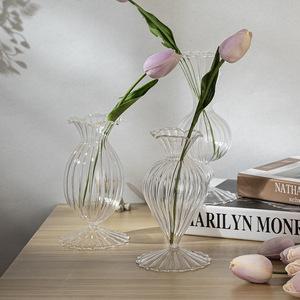 Terrario de vidrio borosilicato de estilo nórdico soplado a mano con rayas para arreglo floral hidropónico - Product Image 6