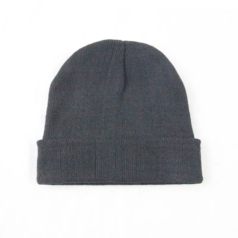סיטונאי זול כפה כובע ריק מותאם אישית לוגו רגיל שחור באזיקי חורף סרוג כובע