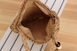 Sac bandoulière en papier tressé fait main pour femme, résistant à l'eau, portable avec port USB, idéal pour les vacances d'été à la plage - Product Image 6