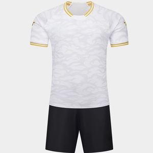 Hoge Kwaliteit Retro Voetbal Truien Voor Mannen Aangepaste Top Fans En Spelers Stijl Zomer Sets Met Naam En Logo Afdrukken - Product Image 1