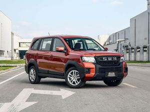 Nuevo SUV SWM Big Tiger de 7 Plazas |   Manual de 5 velocidades a gasolina |   Vehículo Familiar Confortable para Uso Diario - Product Image 3