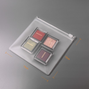 Bolsa de joyería con cremallera esmerilada de PVC y PE pequeña con logotipo personalizado para envases de cosméticos Eva pequeños para gafas, relojes, collares - Product Image 2