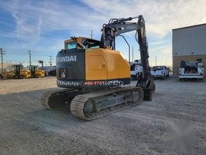 Excavadora de cadenas Hyundai HX130 usada, la más vendida, con motor Yanmar, alta eficiencia, buen estado, en venta - Product Image 2