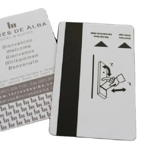 Tarjeta de Acceso Magnética de PVC Personalizada, Impresa en Offset, para Uso Comercial y Hotelero, con Banda Magnética de Alta Resistencia - Product Image 1