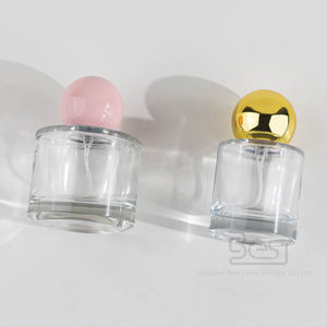 Élégant flacon de <span class=keywords><strong>parfum</strong></span> en verre rond transparent de 30 ml 50 ml avec bouchon sphère or/rose et pulvérisateur pour <span class=keywords><strong>parfum</strong></span> de femme - Product Image 4