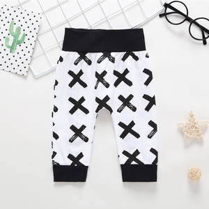 Ropa Infantil al por Mayor, Conjunto de Tres Piezas con Estampado de Regalo para Bebé Niño, Traje de Verano - Product Image 5