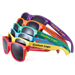 <span class=keywords><strong>Gafas</strong></span> <span class=keywords><strong>de</strong></span> Sol Promocionales Clásicas Unisex al por Mayor, Material <span class=keywords><strong>de</strong></span> PC, Protección UV400, Logotipo Personalizado, Precio Económico, Disponibles - Product Image 2