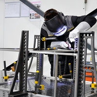 Achat unique : Table de soudage 3D avec accessoires de fixation complets |   Banc de travail modulaire économique, efficacité augmentée de 50 %