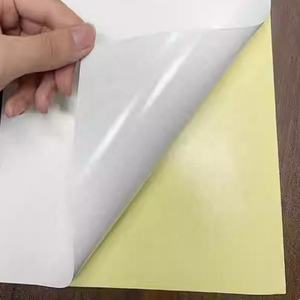 Papel estucado brillante de 80 g/m², papel glassine amarillo y blanco de 70 g/m², papel adhesivo de vinilo para etiquetas de embalaje y corte. - Product Image 2