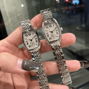 Reloj de Acero Inoxidable con Esfera Blanca en Forma de Tonneau y Números Romanos para Mujer Longinesing - Product Image 3