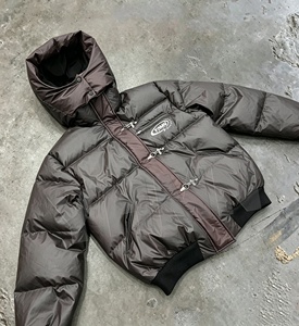 Doudoune matelassée <span class=keywords><strong>pour</strong></span> homme avec capuche amovible personnalisée, à changement de couleur thermochromatique et sensible à la température, avec fermoir de pompier - Product Image 3
