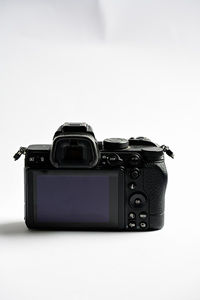 กล้องระดับเริ่มต้น Nikon Z5 24.3MP กล้อง 4K กล้องมิเรอร์เลสเปลี่ยนเลนส์ได้ - Product Image 3