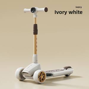 Trottinette pour enfants de 2 à 12 ans, trottinette pliable en plastique à 3 roues avec <span class=keywords><strong>musique</strong></span> et lumière, idéale comme cadeau - Product Image 1