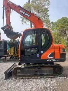 รถขุดมือสอง DOOSAN DX75LC-9C สีทอง คุณภาพดี ขนาด 7.5 ตัน ปี 2023 บุ้งกี๋ 0.3 ลูกบาศก์เมตร เครื่องยนต์ Doosan ขาย - Product Image 2
