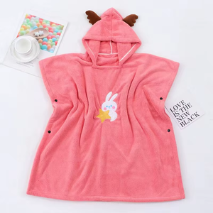 Albornoz Infantil Suave Personalizado con Logotipo, de Secado Rápido, Transpirable y con Estampado Animal - Product Image 4