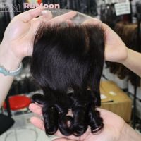 Cabello Humano Brasileño Virgen Remy Rizado con Volumen, Cierre de Encaje HD 5x5 Pre-Desplumado Doble Trama 8-16 Pulgadas Venta al por Mayor Color Personalizado