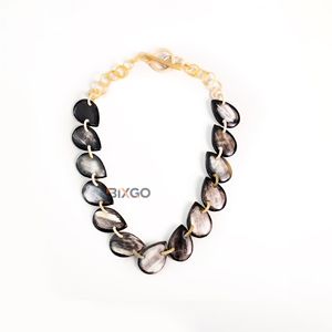Collar BIXGO con Cadena de Eslabones de Cuerno de Búfalo Natural, Joyería Unisex Orgánica y Estética, Acabado Liso, Pieza Destacada - Product Image 1