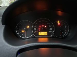 <span class=keywords><strong>Suzuki</strong></span> Swift Edición Limitada 2015 Usado, Automático, Hatchback, en Buenas Condiciones, Económico y Duradero |   Neumáticos LHD R15, Asientos de Cuero - Product Image 5