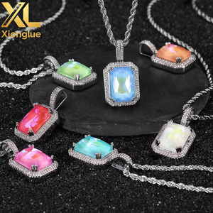 Collier Bling Bling inspiré du hip-hop, plaqué argent, avec zircon cubique rose vif taille émeraude et halo pavé, très attrayant - Product Image 6