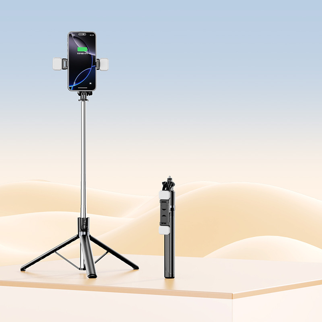 1.88m Selfie Camera Tripod with Wireless Remote Control and 360 ° Rotation for Video Recording Optional Lights