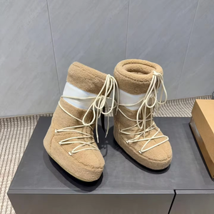 Chaussures de créateur de luxe, bottes en coton confortables de haute qualité, bottes hautes en cuir et fourrure pour femmes, bottes de neige chaudes pour l'extérieur - Product Image 1