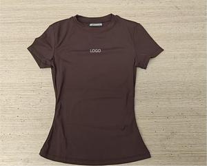 Abbigliamento Donna: T-shirt Corta Attillata a Maniche Corte per Pilates e Fitness, con Stampa Tinta Unita, e Pantaloni da Corsa ad Asciugatura Rapida - Product Image 5